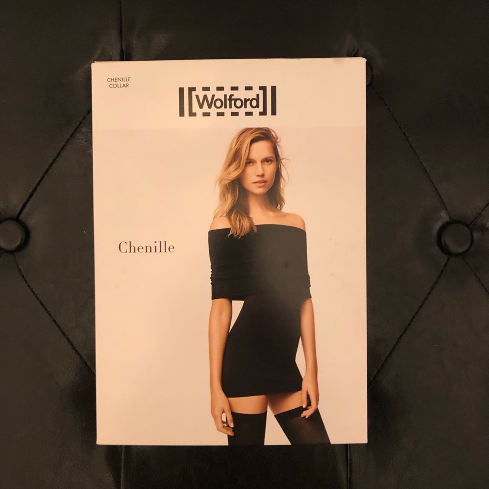 Wolford Chenille Collar